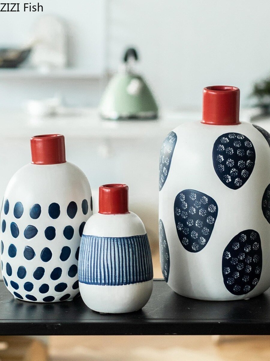 Jarrón de flores de cerámica japonesa moderna Arte de calibre pequeño Arreglo de la sala de estar Bedero de escritorio de la sala de estar Decoración del hogar Artesanías