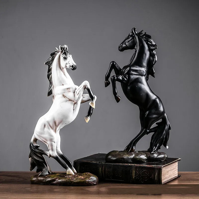 European Style  Horse Sculpture Resin Animal Statue  Decoration Souvenir  Gift  Living Room Office Study Desktop Decoration