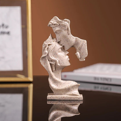 Mini Resin Lovers Statue Figurine Kissing Posture Model Craft Sculpture Ornament Home Decor Desktop Wine Cabinet Decoration