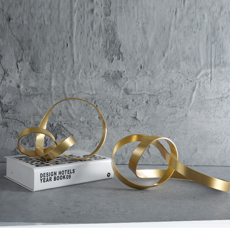 Simple Metal Gold Hollow Out Twist Art Ornament Irregular Living Room Ornament Desk Decoration Nordic Home Decor Accessories acacuss