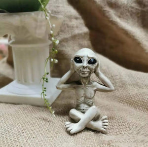 UFO Alien Cute Statue Sculpture Halloween Decor for Outdoor Garden Home Desk Organizer Office Accessories Party Decor Kids Gifts acacuss