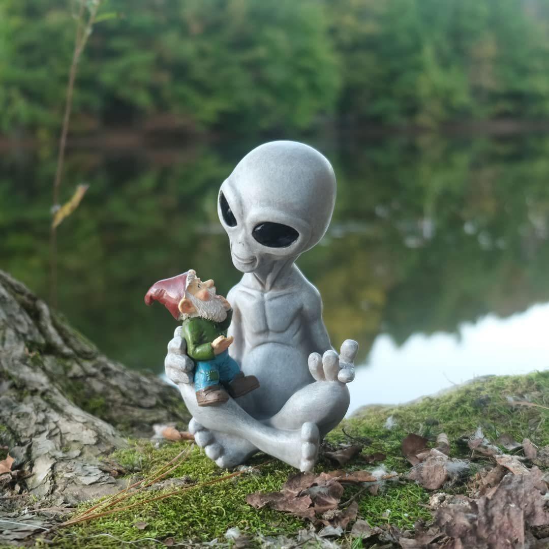 Unique Alien Gnome Ornament Resin Decorative Figurines Gnome Dwarf Statue Crafts Christmas Garden Desk Decoration Home Decor acacuss