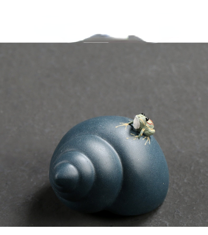 Yixing Handmade Purple Sand Tea PetCreative Frog Water Spray Kung Fu Tea SetTea Tray Ornaments Home Tea Table TeaPlay acacuss