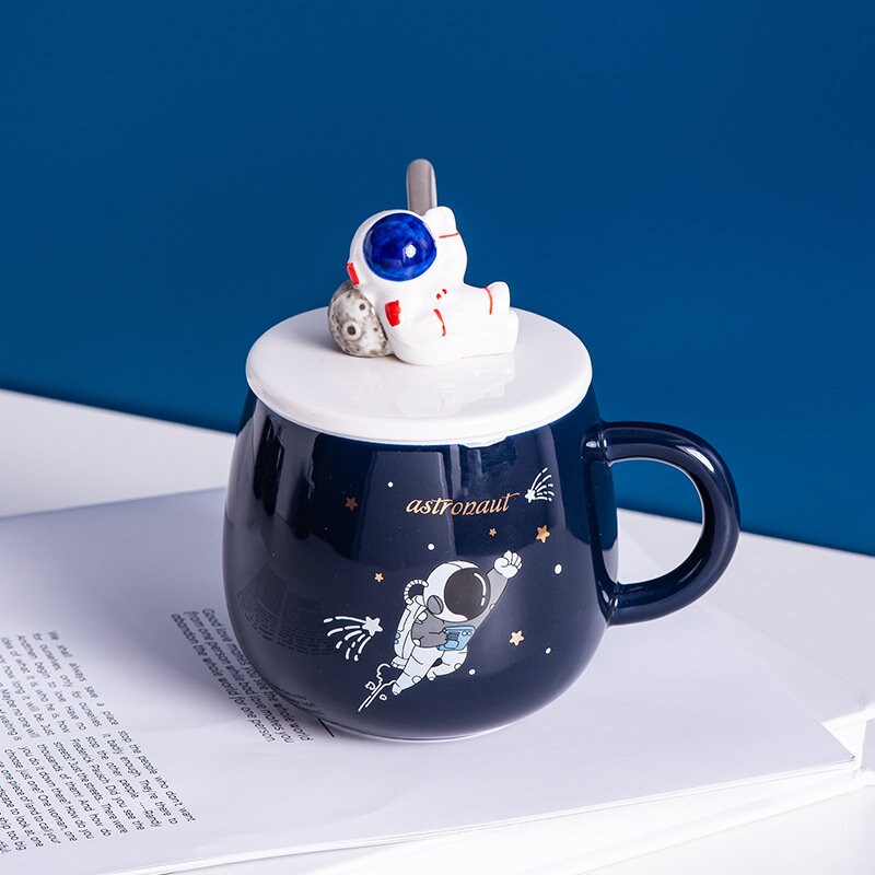 ACACUSS Handmade Astronaut Large MUG  for men with Lid For Coffee and Tea 450 Ml - ACACUSS