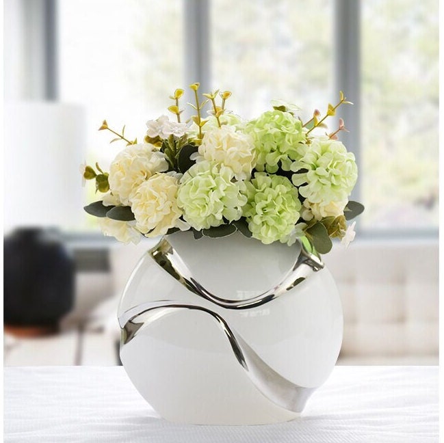 Decorative flower arrangements deals