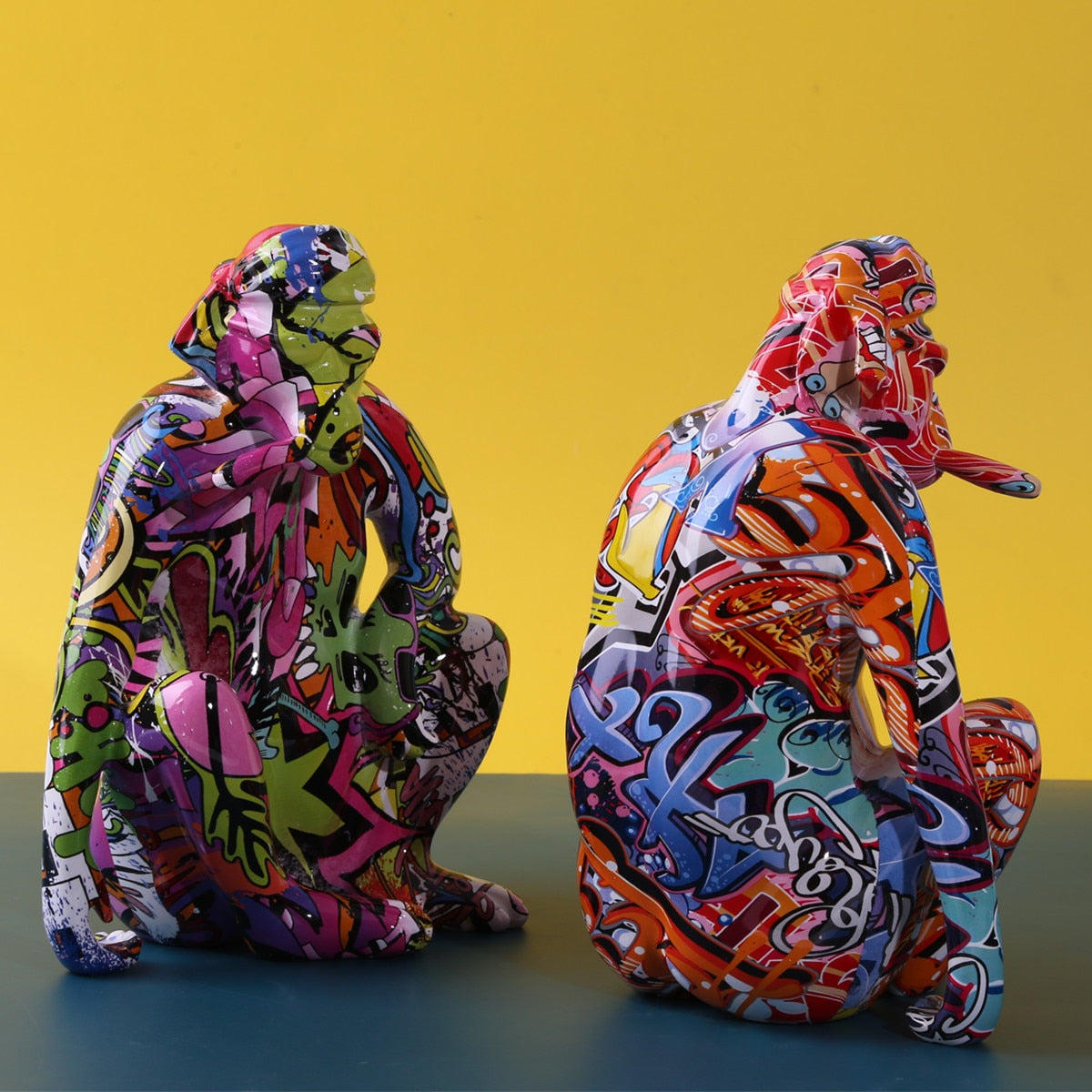 Painted Colorful Smoking Monkey Ornament Creative Home Modern Decoration Ornaments Wine Cabinet Office Decor Desktop Crafts acacuss