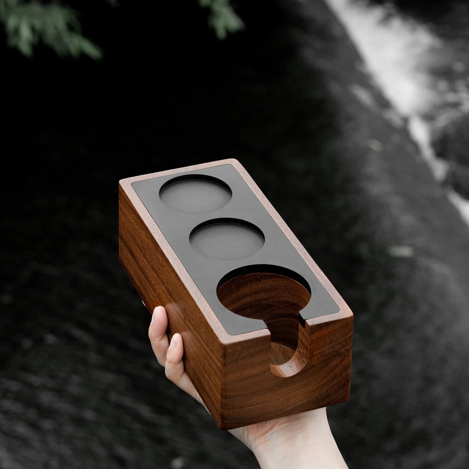 MHW-3BOMBER Filter Basket Espresso Puck Screen Storage Box Vintage Portafilter Holder Coffee Tamper Station Barista Tamping Tool